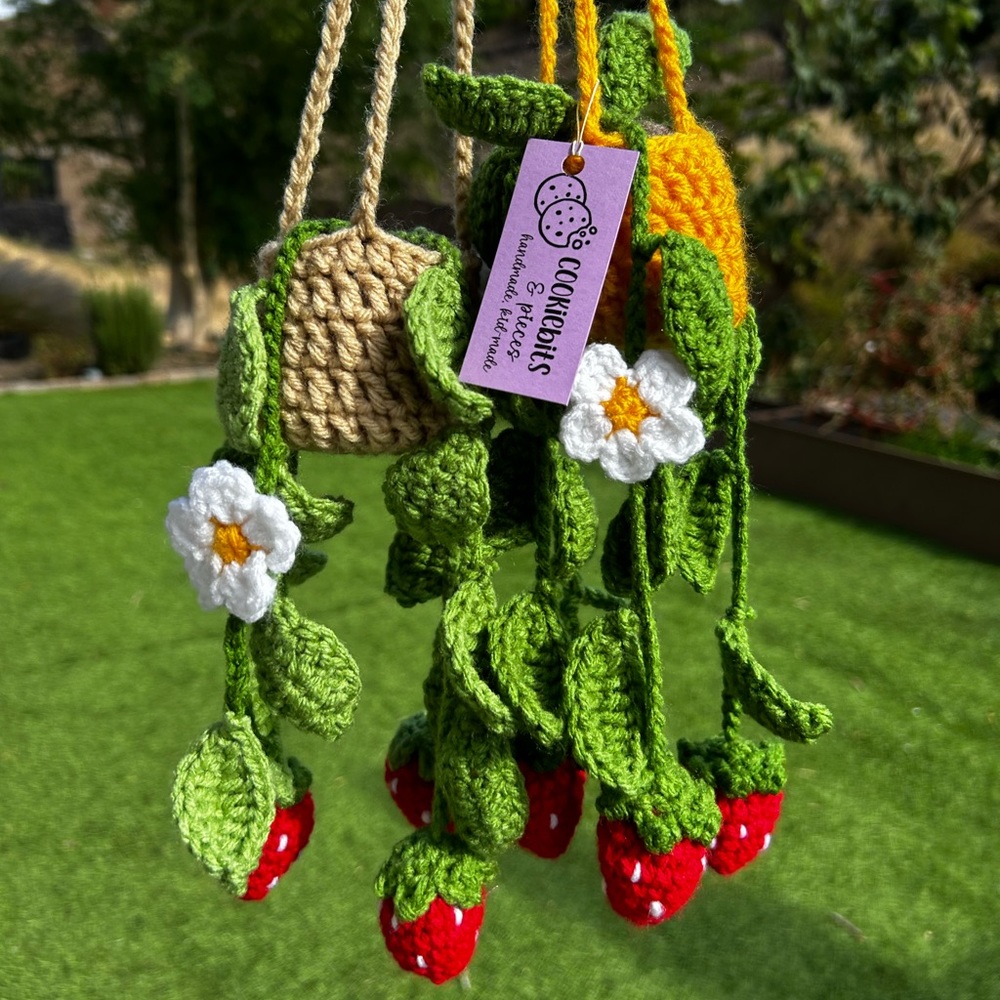 Crochet Hanging Strawberry Runners